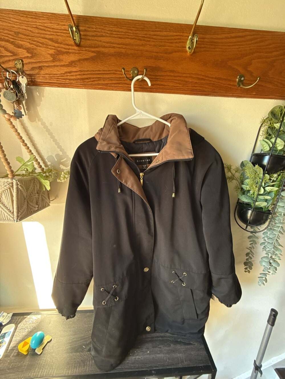 Cozy luxury style Jacket Size 14/16 Black Brown Hooded Anorak Coat